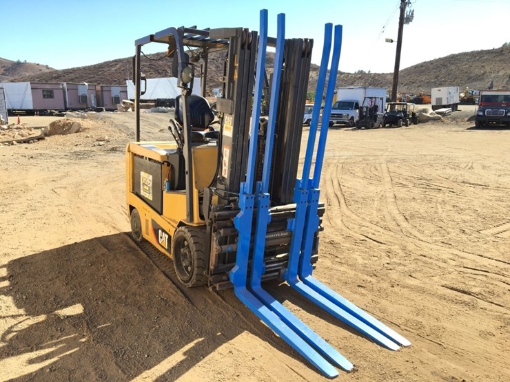 caterpillar-ec30n2-image-2