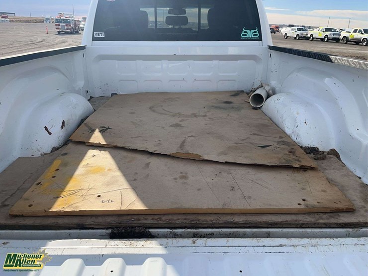 2014-dodge-1500-image-16