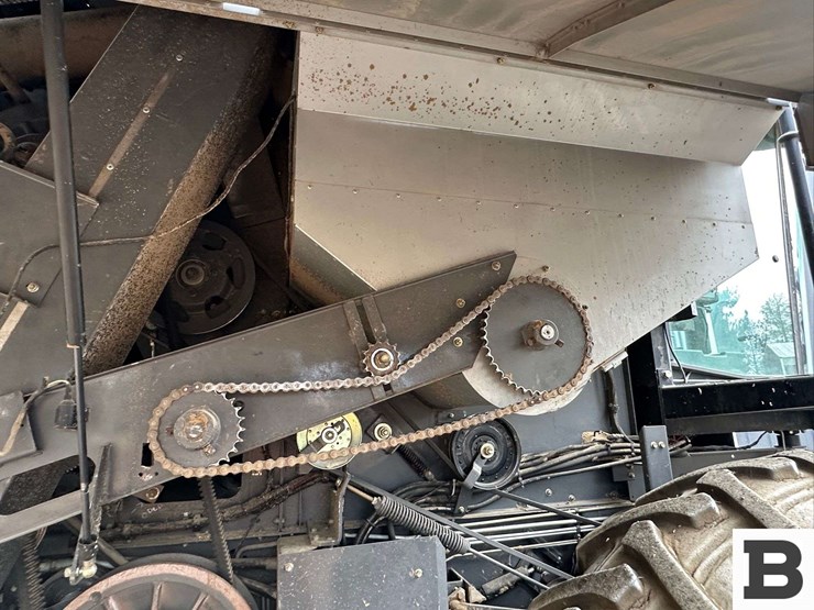 2008-gleaner-r75-image-45