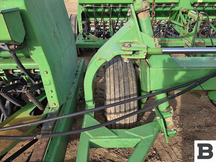 john-deere-450-image-6