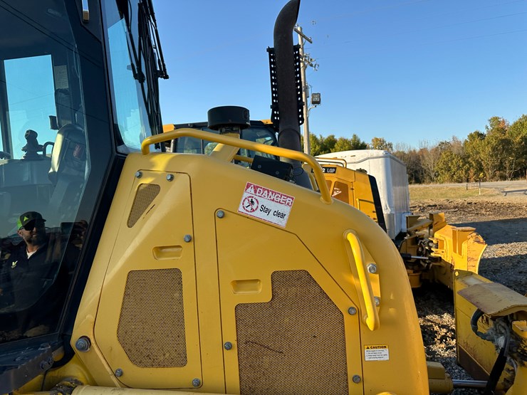 #32837-•-komatsu-39px-crawler-dozer-km10d130kka096648-image-36