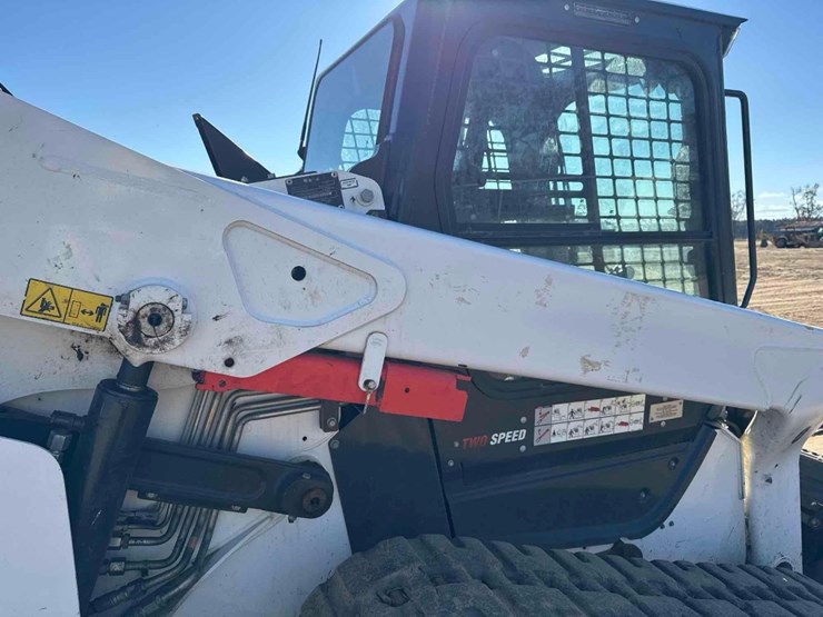 2024-bobcat-t76-image-15