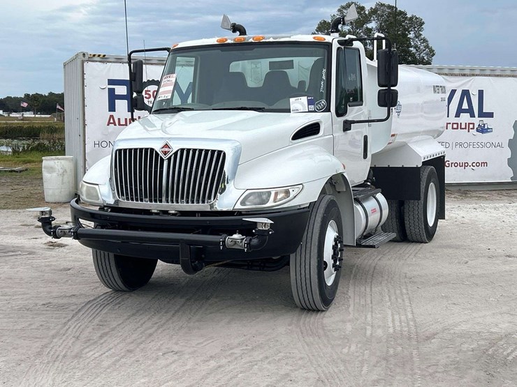 2018-international-durastar-4300-image-1