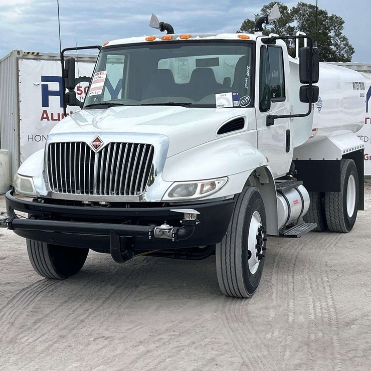 2018 INTERNATIONAL DURASTAR 4300
