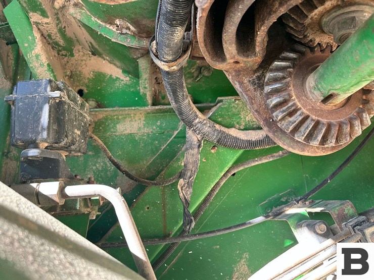 1993-john-deere-9600-image-32