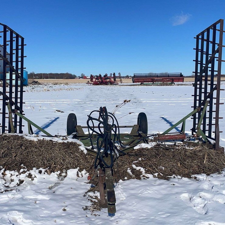 Unverferth 28ft Harogator