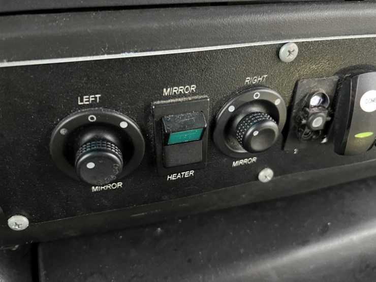 2015-chevrolet-express-paratransit-bus-image-34