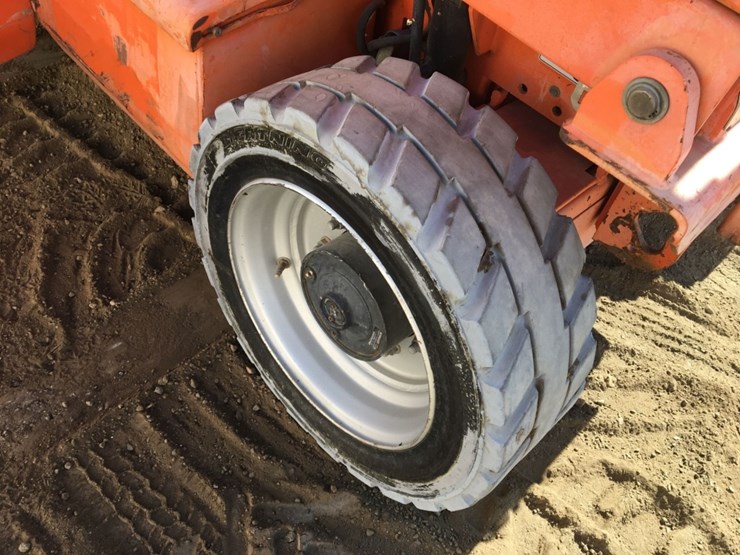 2025-jlg-4069le-image-8