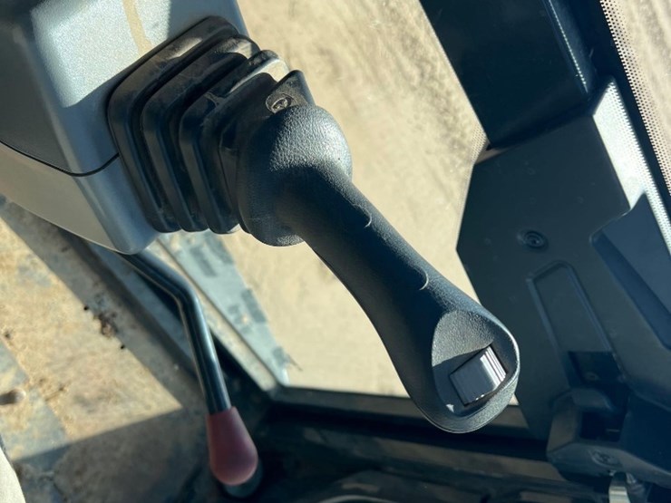 2024-bobcat-e60-image-36