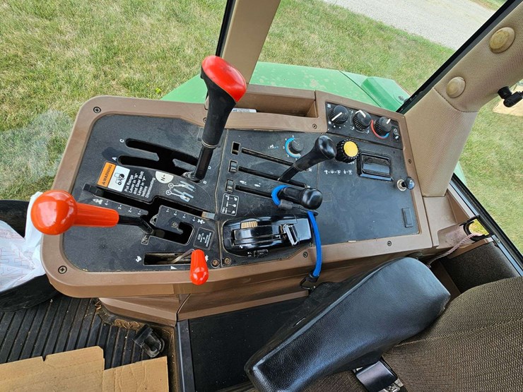 1994-john-deere-7200-image-7
