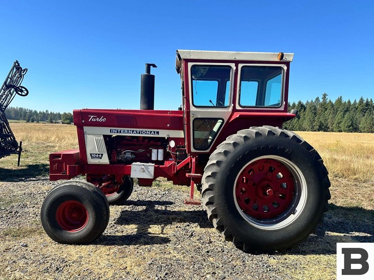 1972-international-1066-image-15