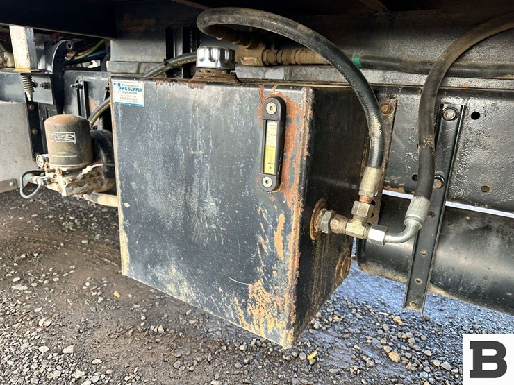 2008-peterbilt-386-image-41