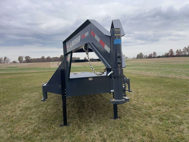 lamar-36’-gooseneck-trailer-image-35