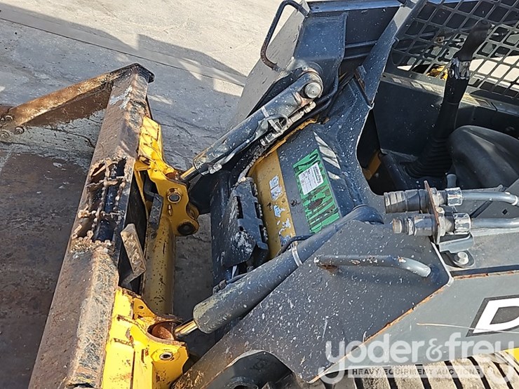2019-deere-314g-image-12
