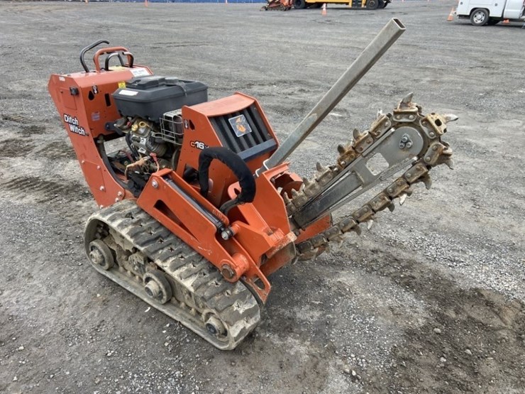 2017-ditch-witch-c16x-image-7