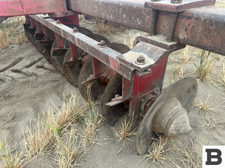 massey-ferguson-720-image-31