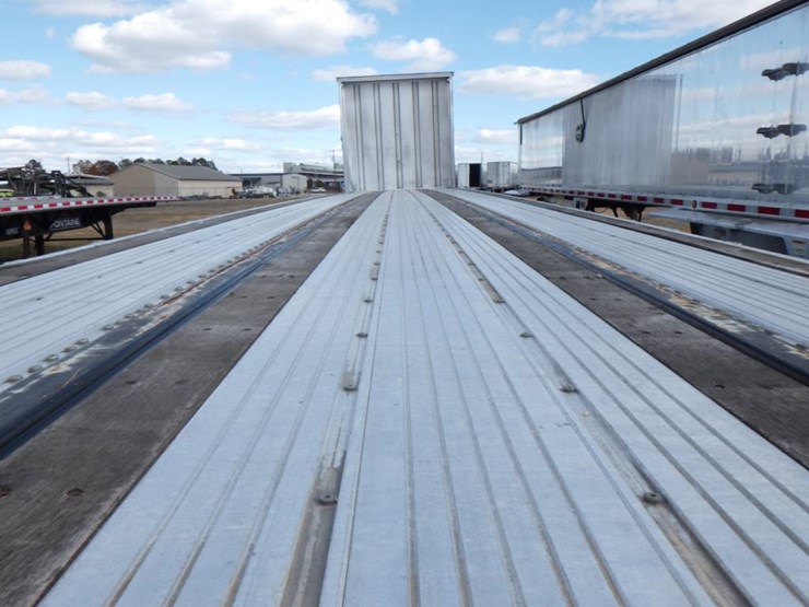 2015-utility-flatbed-image-12