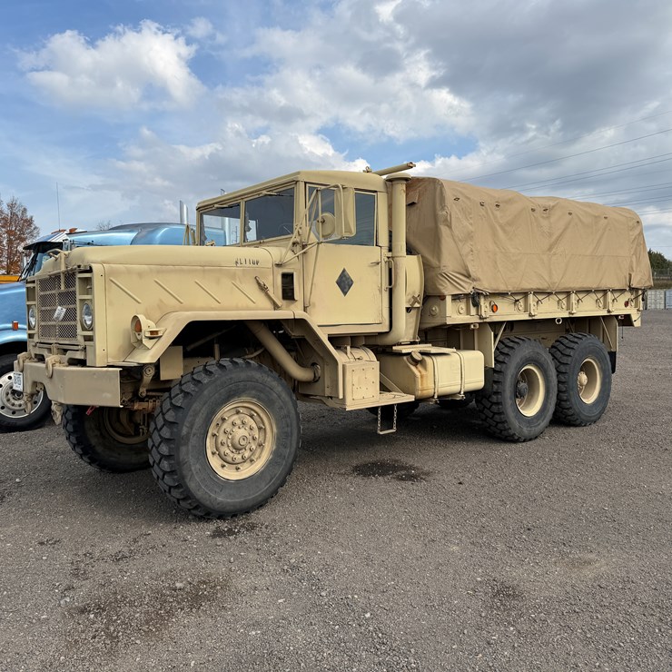 #58 • 1991 NATIONAL TANDEM AXLE TRUCK