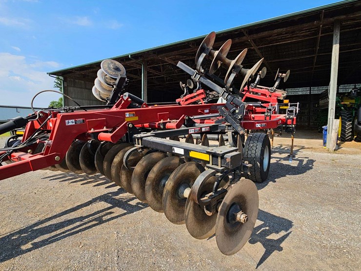 case-870-disk-chisel-plow-image-9