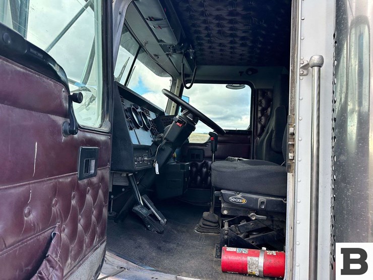 1999-kenworth-t800-image-71