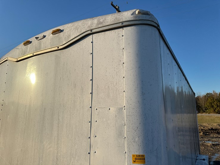 #32839-•-16'-t/a-enclosed-cargo-trailer-vin:-16hpb16244h122978-image-27