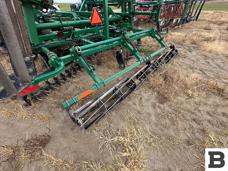 great-plains-2400tm-image-35