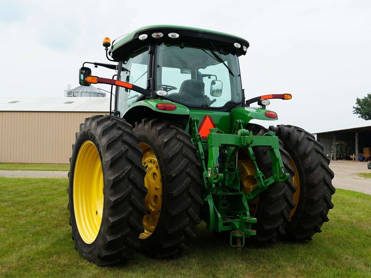 2011-john-deere-8285r-image-23