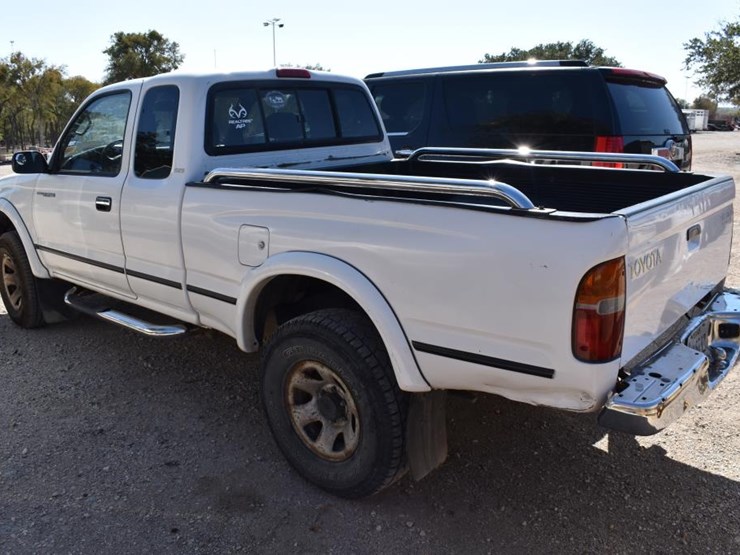 1999-toyota-tacoma-image-4