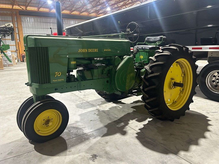 john-deere-70-image-3