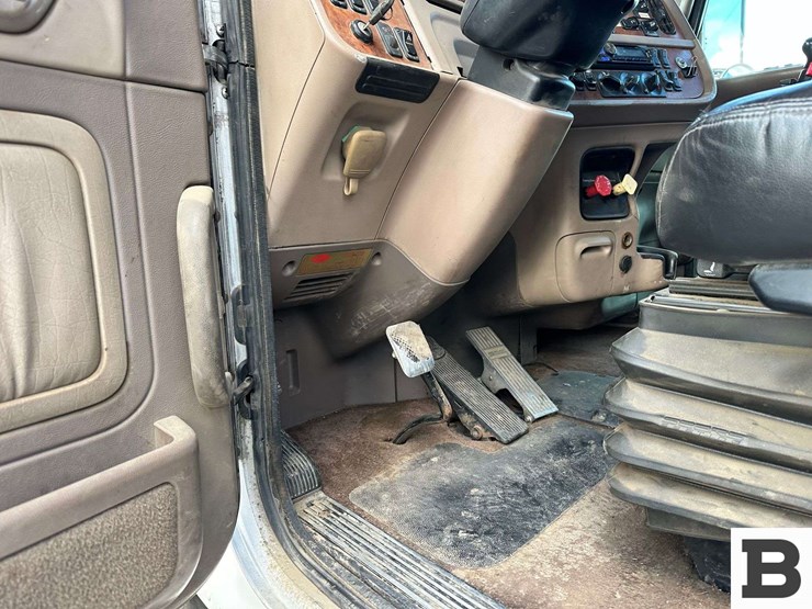 2008-peterbilt-386-image-78