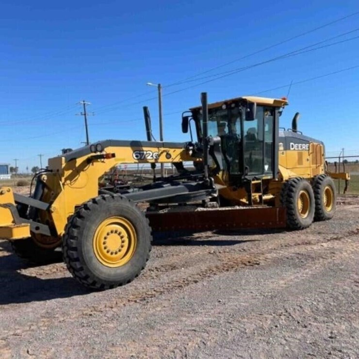 2018 DEERE 672G