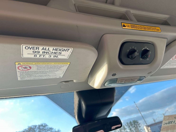 2016-ford-transit-image-15