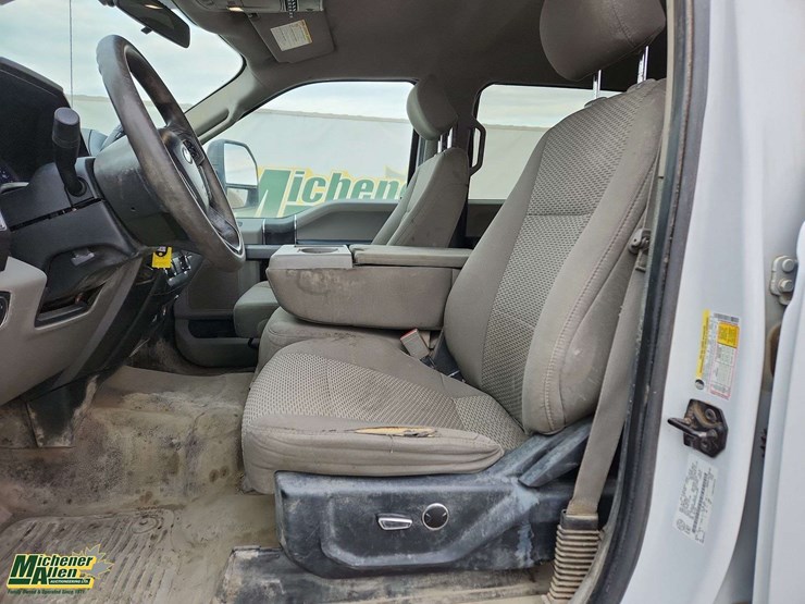 2019-ford-f350-image-16