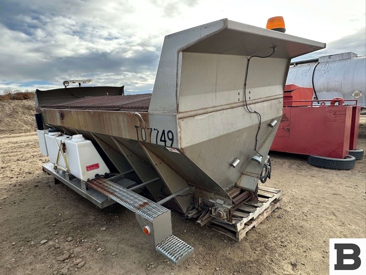 monroe-00012745-snow-and-ice-sander-box---kennewick,-wa-image-4