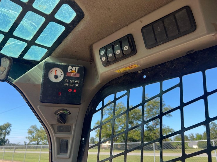 2016-caterpillar-259d-image-29