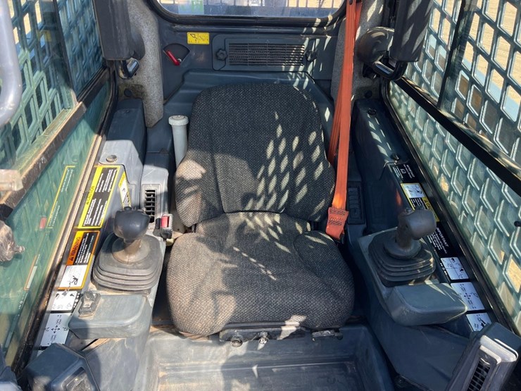 2020-deere-333g-image-28