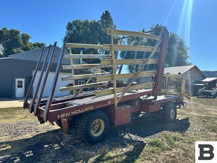 new-holland-1068-image-8