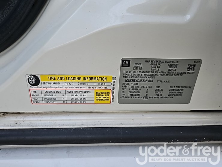 2014-gmc-acadia-image-33