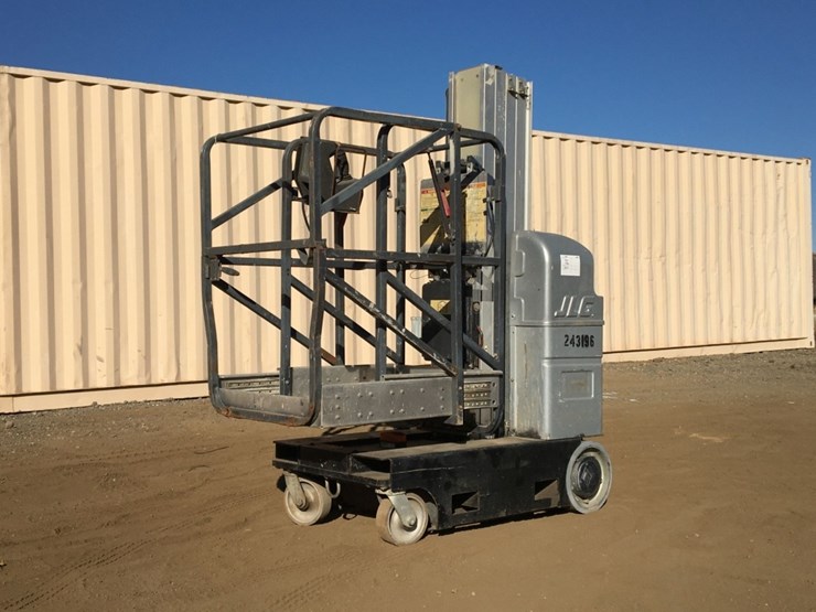 2008-jlg-20mvl-image-1