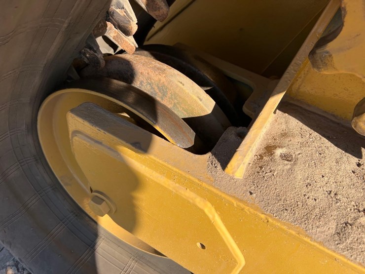 2019-caterpillar-299d2-xhp-image-12