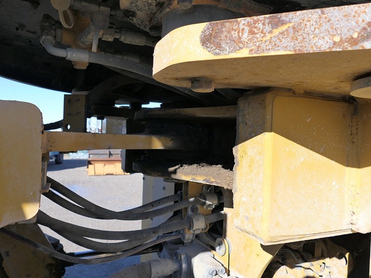 2014-caterpillar-972m-image-13