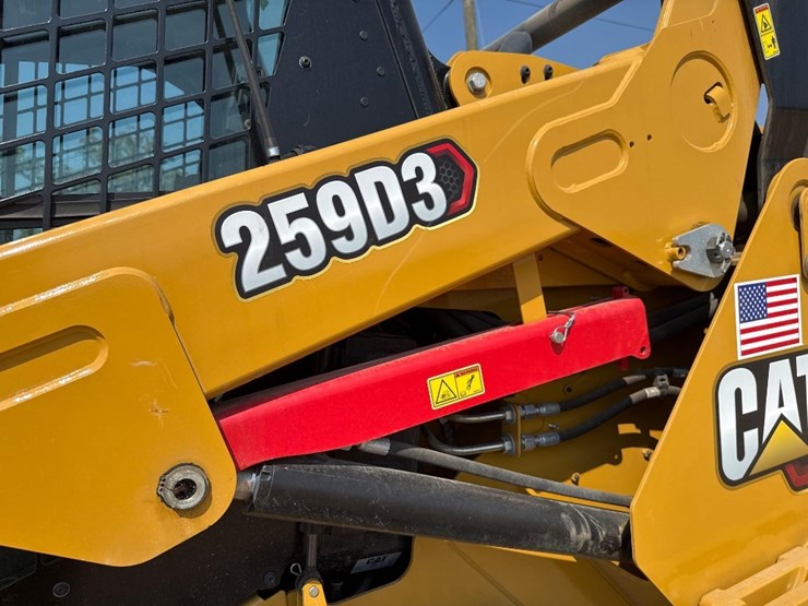 2023-caterpillar-259d3-image-23