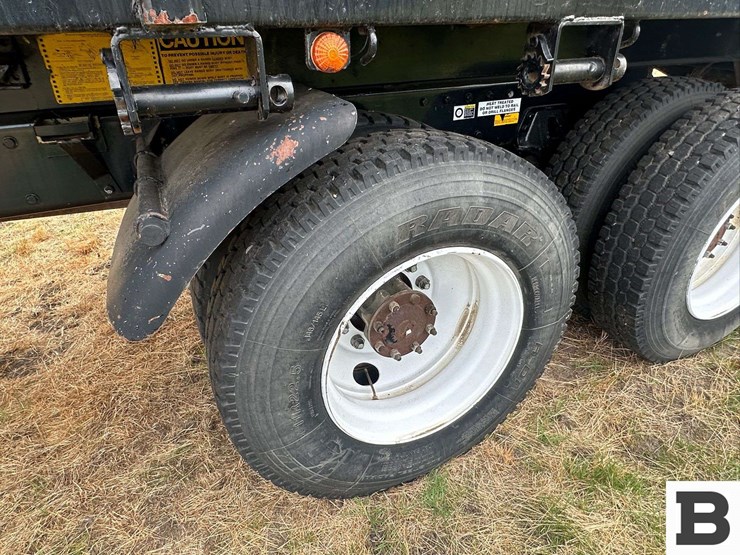 2000-peterbilt-grain-truck---lewiston,-id-image-18