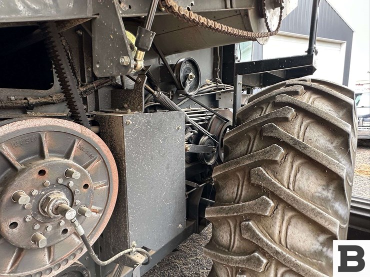 2008-gleaner-r75-image-50