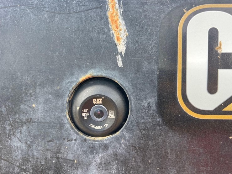 2021-caterpillar-259d3-image-28