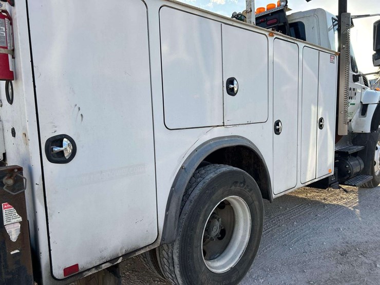 2011-international-workstar-7400-image-11