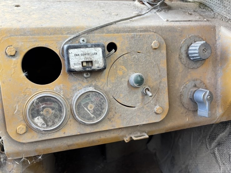 caterpillar-631b-image-30