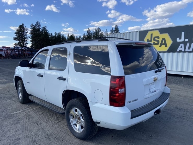 2009-chevrolet-tahoe-image-3