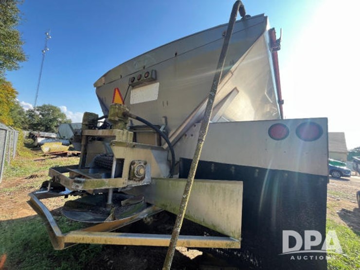 2009-stahly-peterbilt-image-5