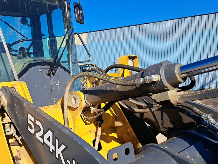 2018-deere-524k-image-45